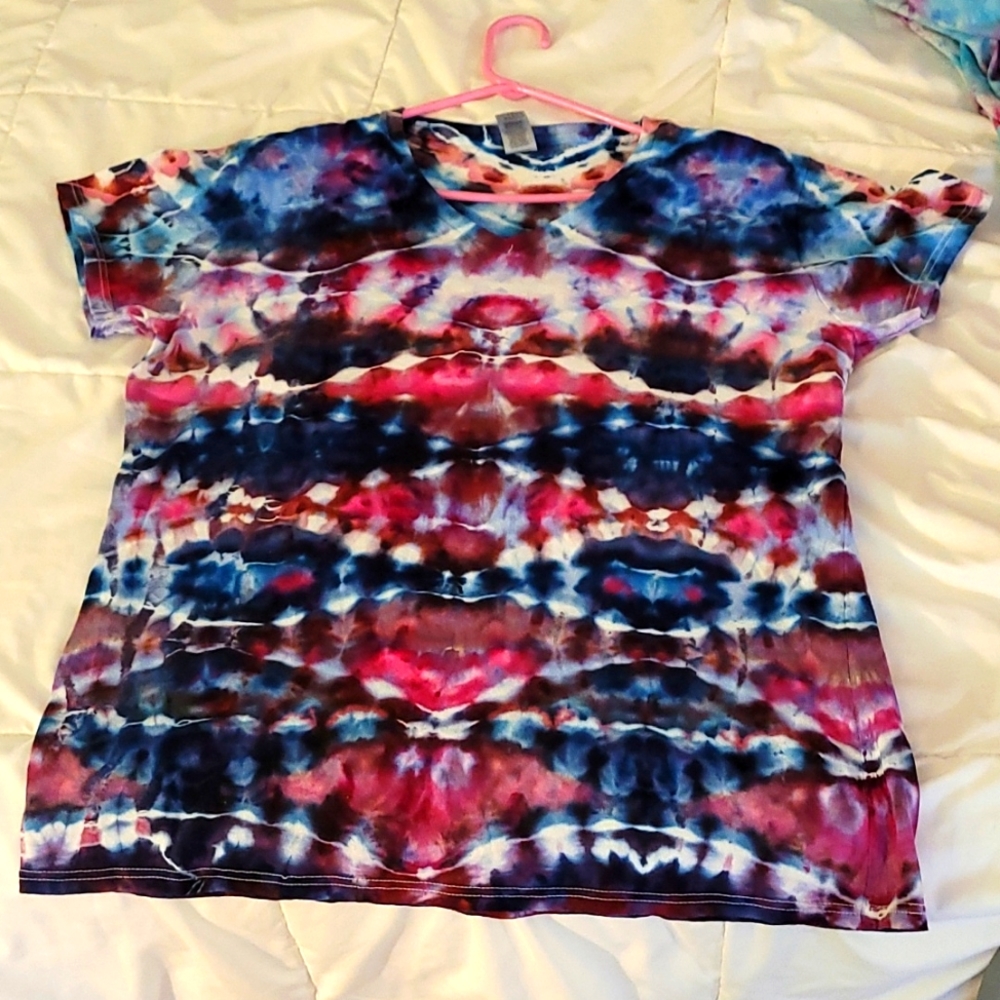 V neck tye dye